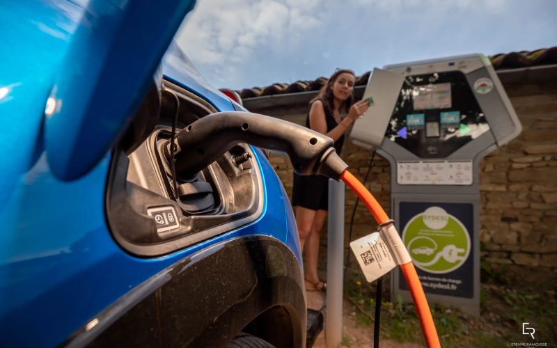 Recharge voiture électrique Cluny